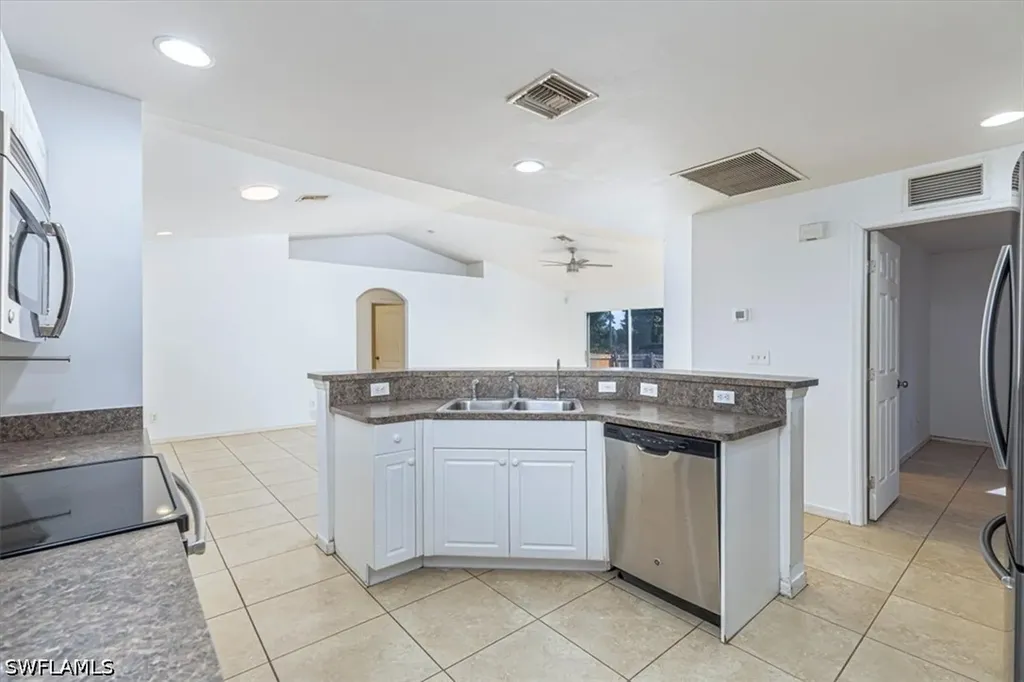 2814 Cerito Avenue N Lehigh Acres FL 33971