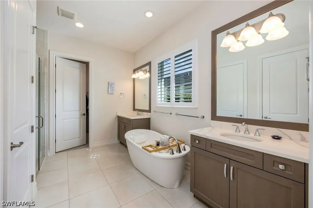 14308 Neptune Avenue Naples FL 34114