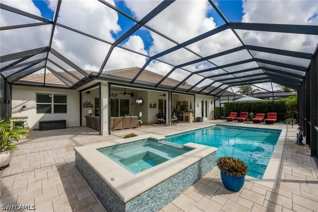 14308 Neptune Avenue Naples FL 34114