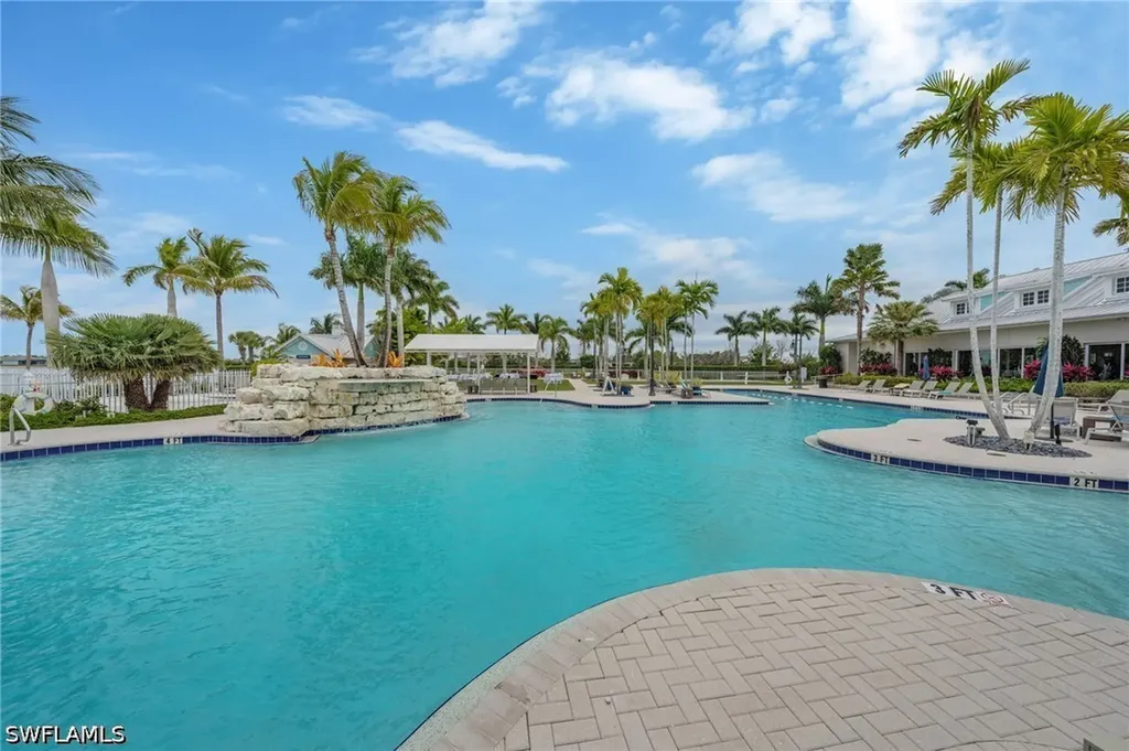 14308 Neptune Avenue Naples FL 34114