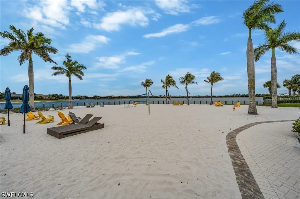 14308 Neptune Avenue Naples FL 34114