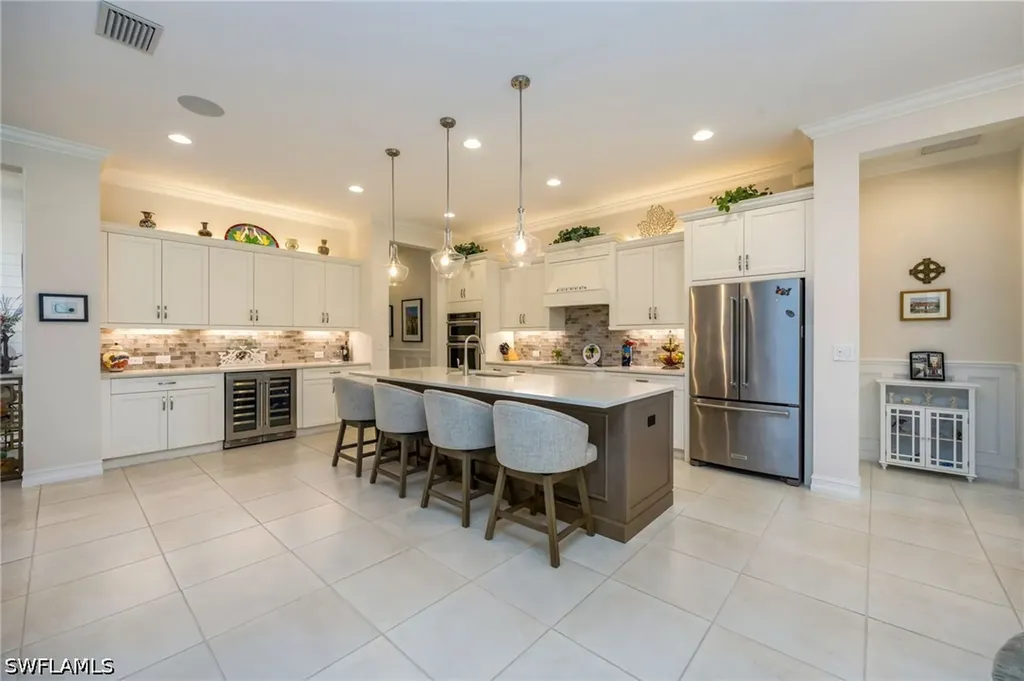 14308 Neptune Avenue Naples FL 34114