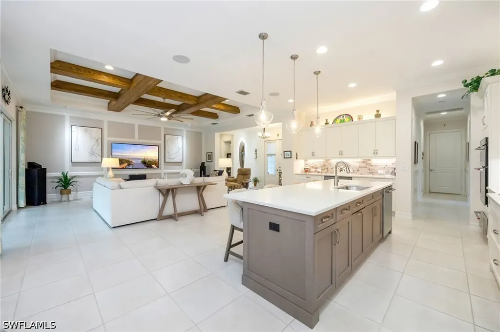 14308 Neptune Avenue Naples FL 34114