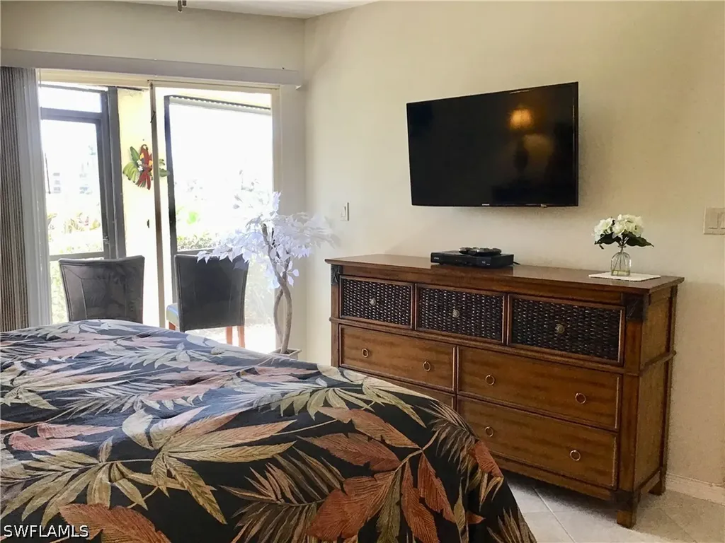 440 Fox Haven Drive Naples FL 34104