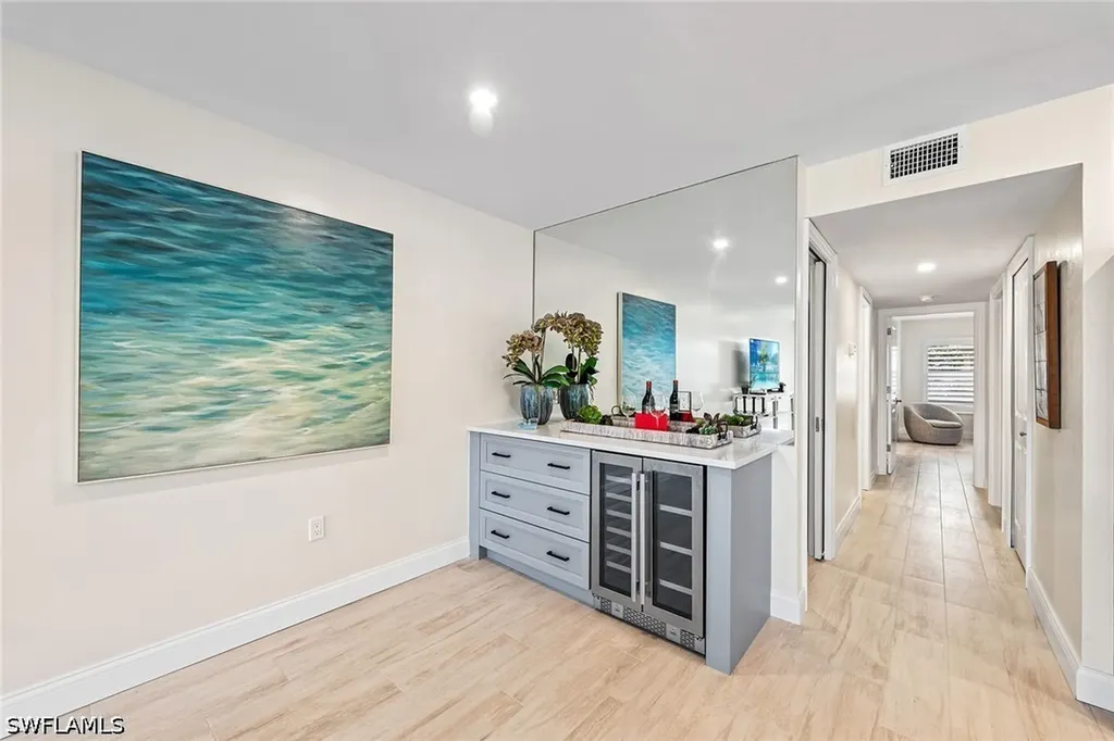 2850 Gulf Shore Boulevard N Naples FL 34103
