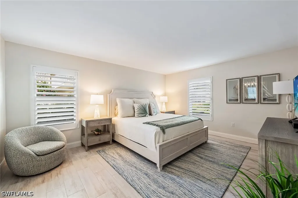 2850 Gulf Shore Boulevard N Naples FL 34103