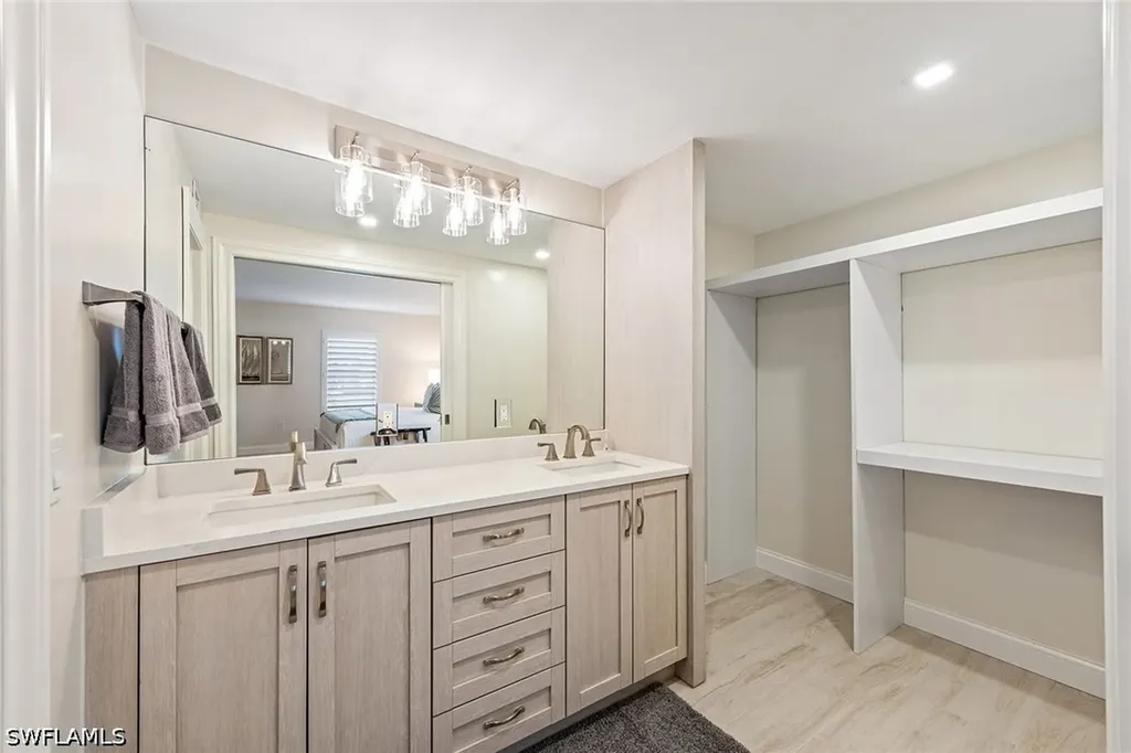 2850 Gulf Shore Boulevard N Naples FL 34103