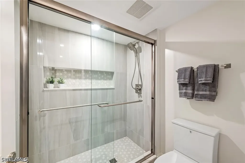 2850 Gulf Shore Boulevard N Naples FL 34103