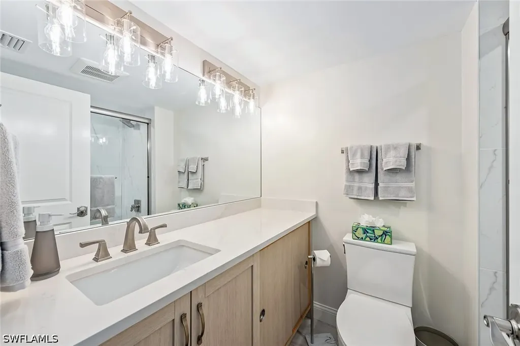 2850 Gulf Shore Boulevard N Naples FL 34103