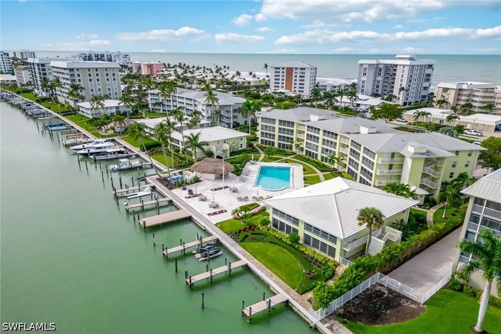 2850 Gulf Shore Boulevard N Naples FL 34103