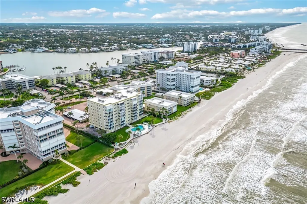 2850 Gulf Shore Boulevard N Naples FL 34103