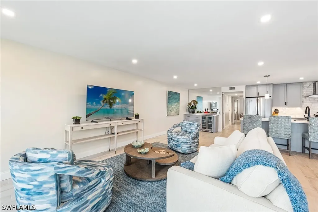 2850 Gulf Shore Boulevard N Naples FL 34103