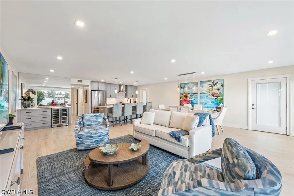 2850 Gulf Shore Boulevard N Naples FL 34103