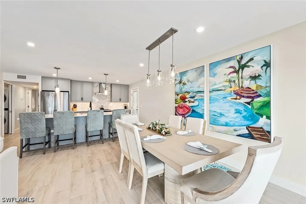 2850 Gulf Shore Boulevard N Naples FL 34103
