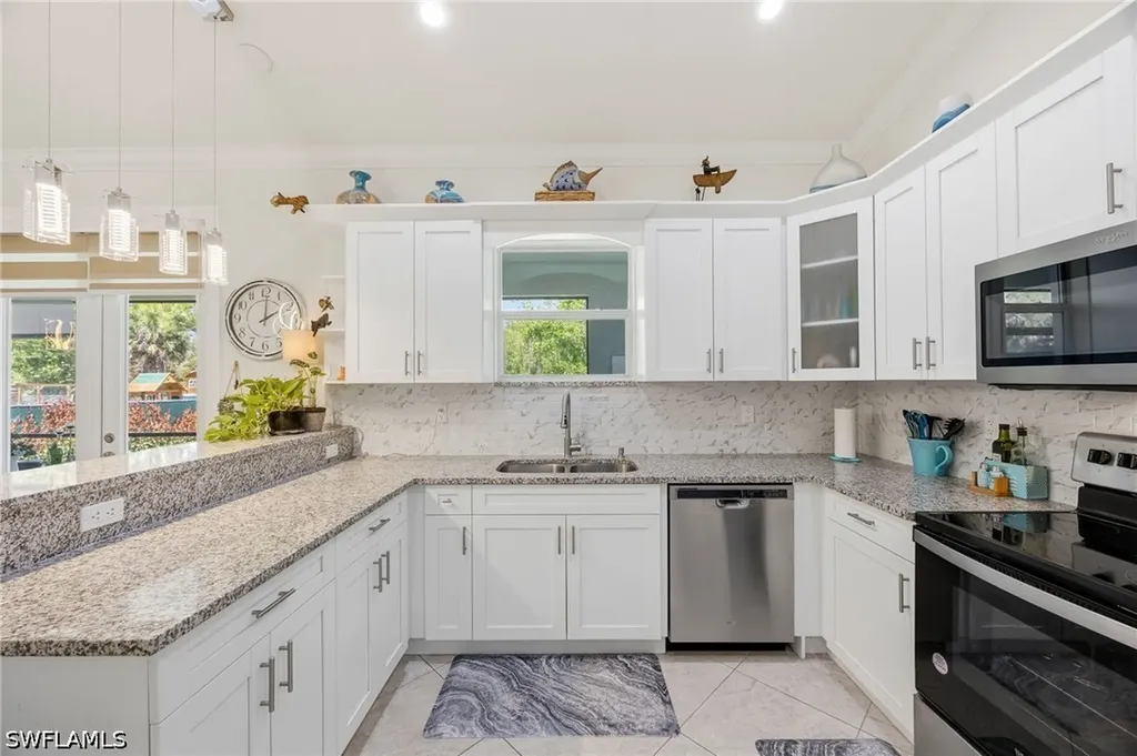 3283 2nd Avenue SE Naples FL 34117