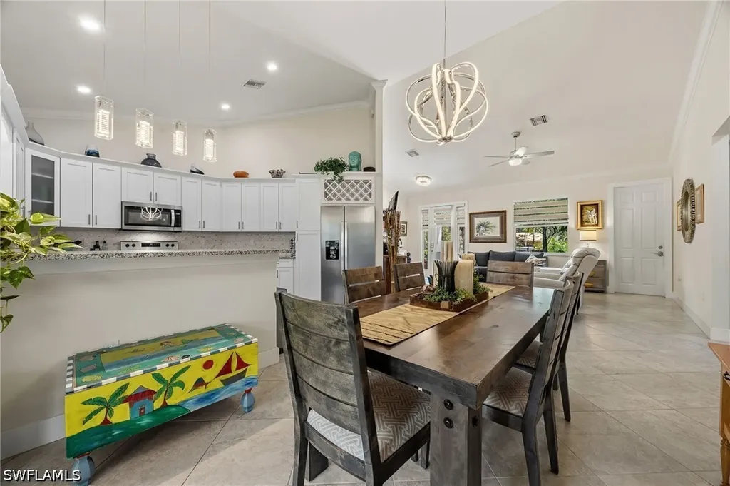 3283 2nd Avenue SE Naples FL 34117