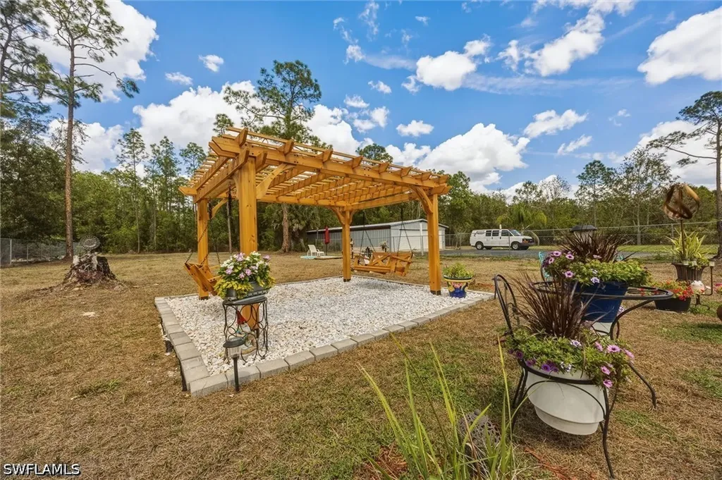 3283 2nd Avenue SE Naples FL 34117