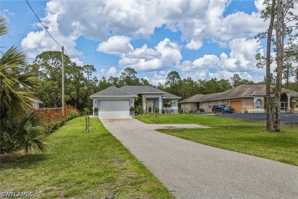 3283 2nd Avenue SE Naples FL 34117