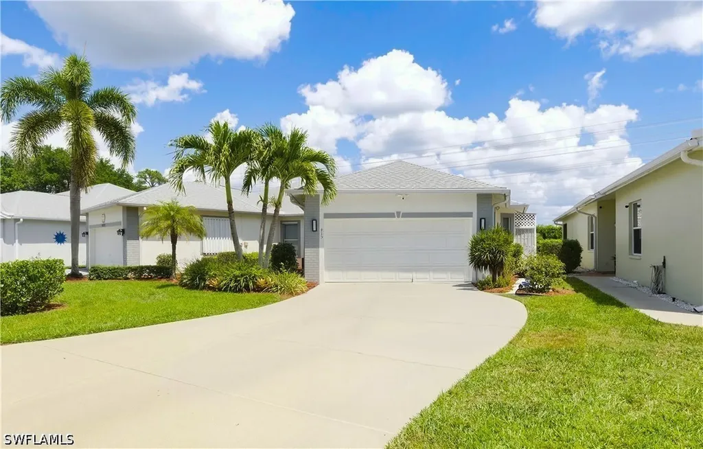 415 Crossfield Circle Naples FL 34104