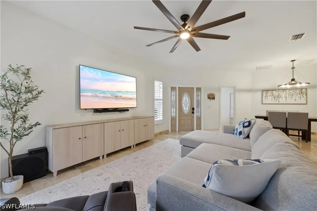 415 Crossfield Circle Naples FL 34104