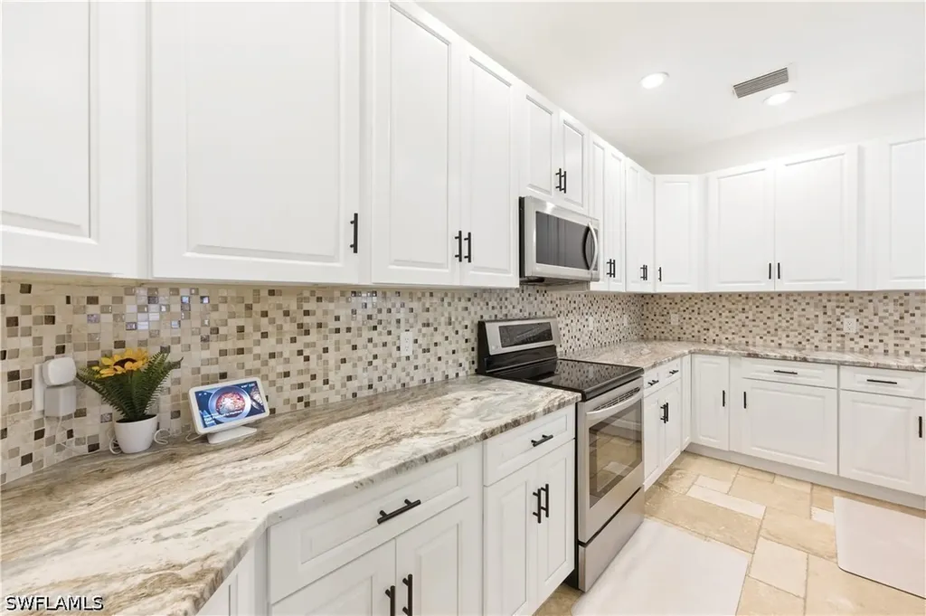 415 Crossfield Circle Naples FL 34104