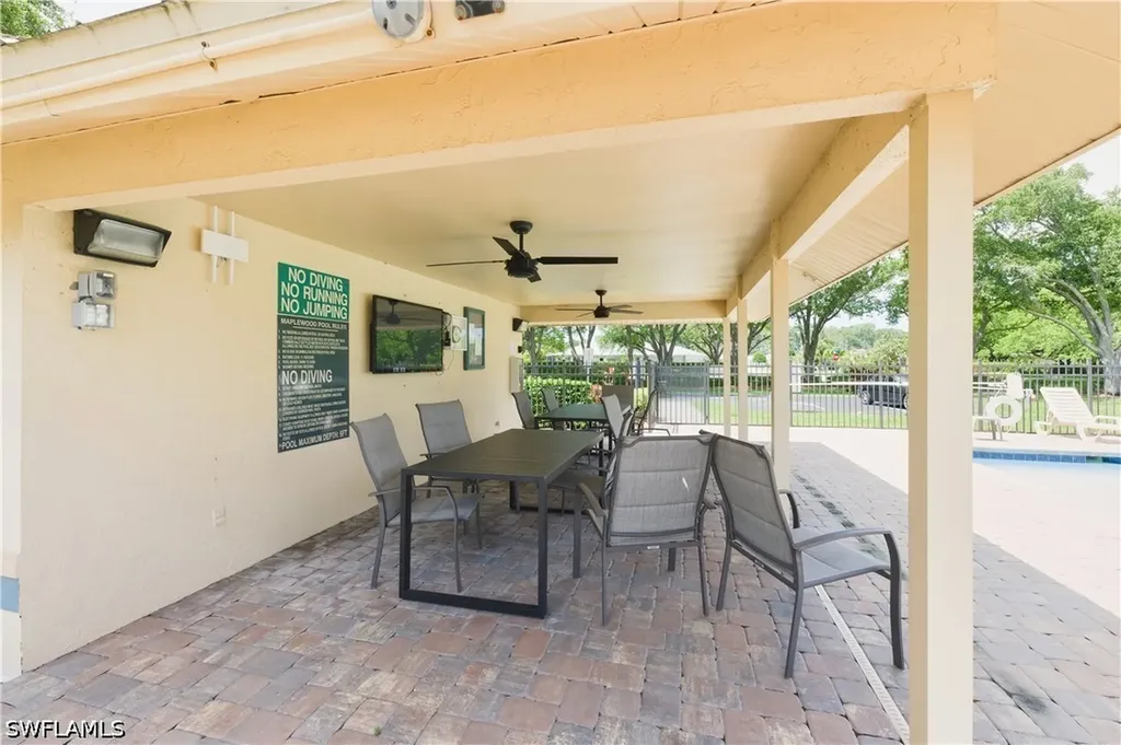 415 Crossfield Circle Naples FL 34104