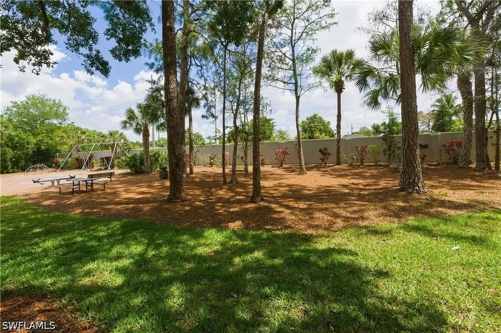415 Crossfield Circle Naples FL 34104