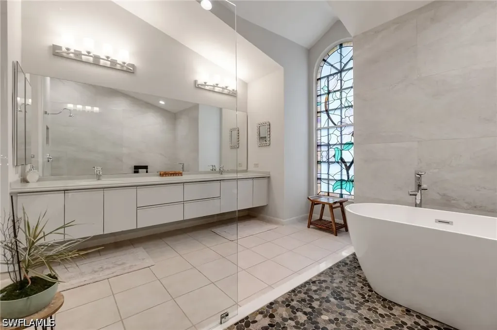1380 Bald Eagle Drive Naples FL 34105