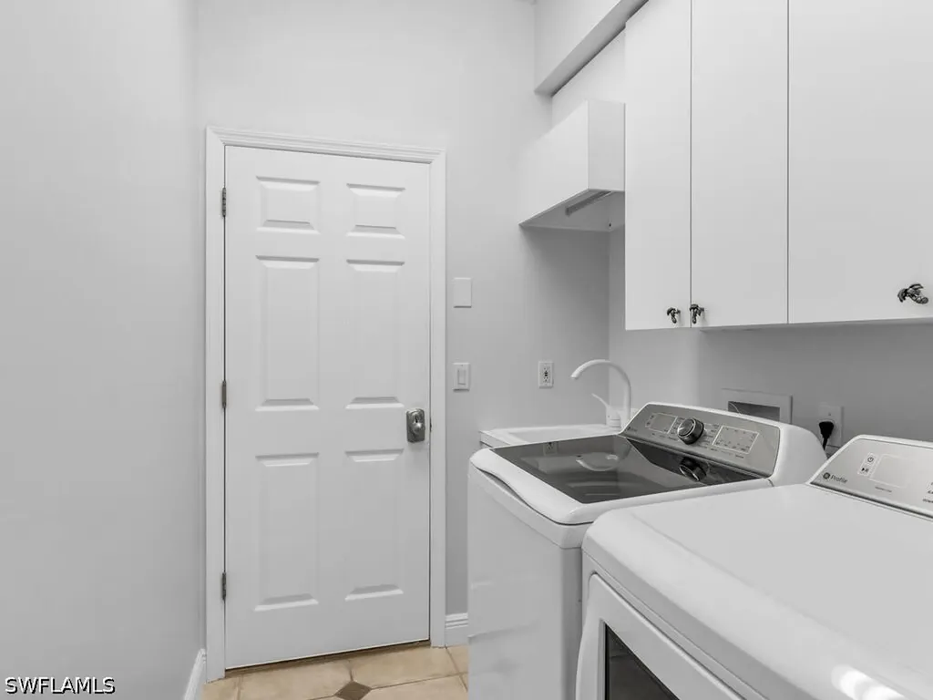 51 S Seas Court Marco Island FL 34145