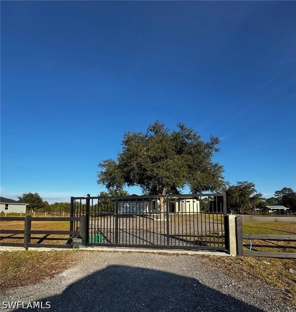 655 N Olivo Street Clewiston FL 33440