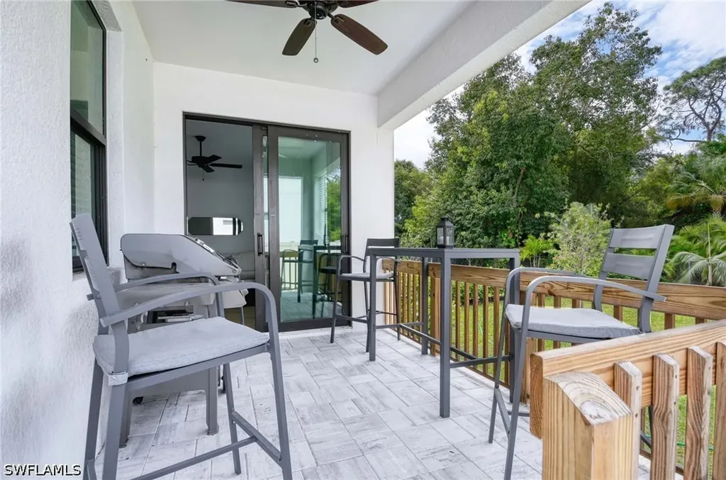 1147 Steeves Avenue Naples FL 34104