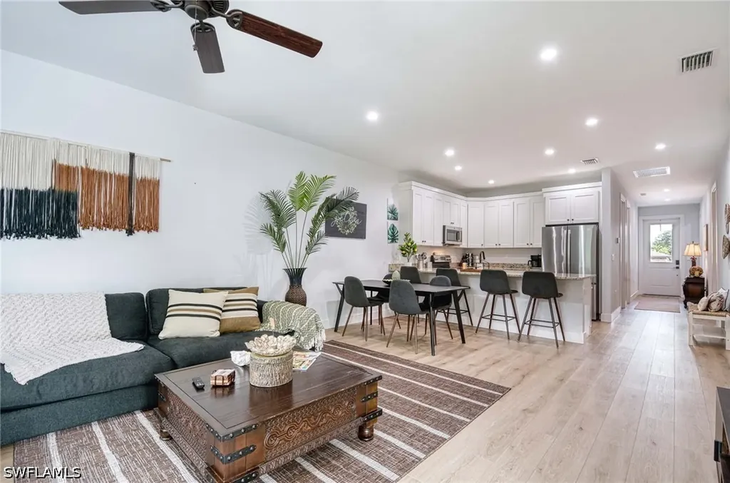 1147 Steeves Avenue Naples FL 34104