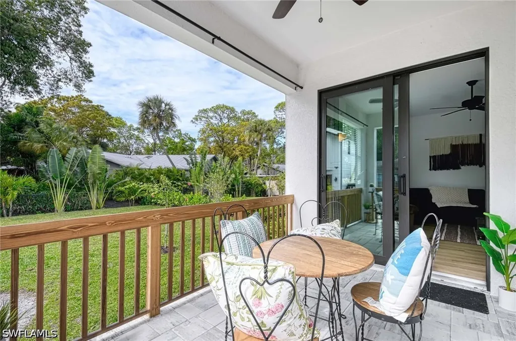 1147 Steeves Avenue Naples FL 34104