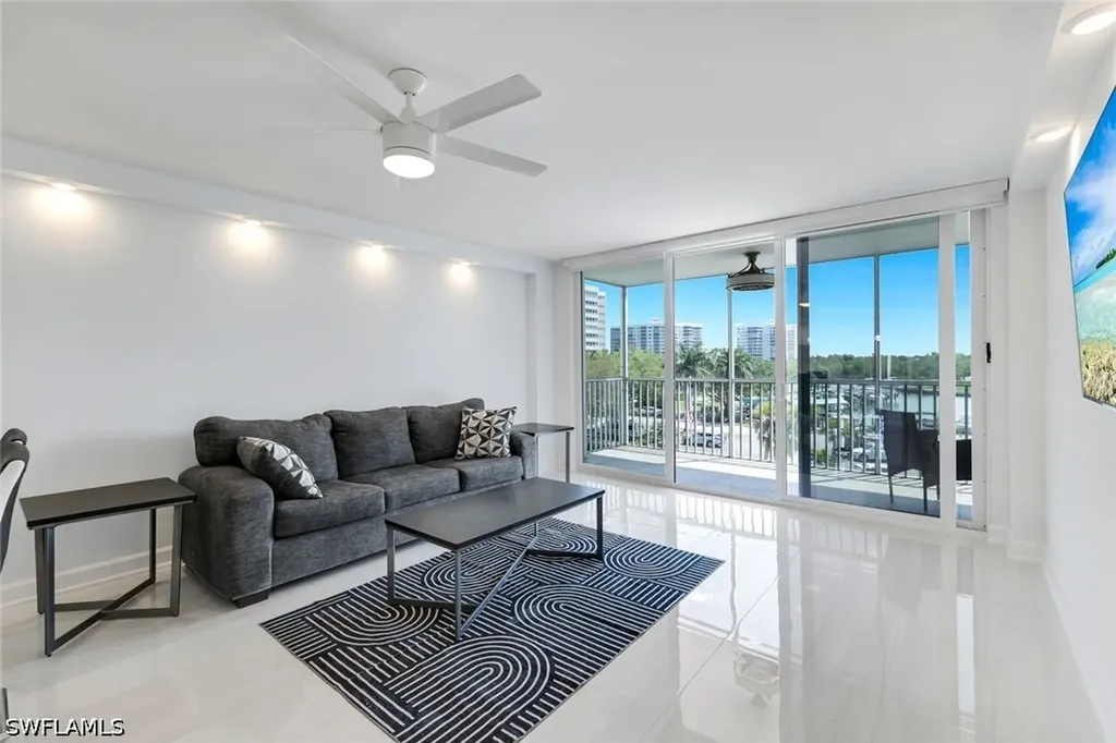 5 Bluebill Avenue Naples FL 34108