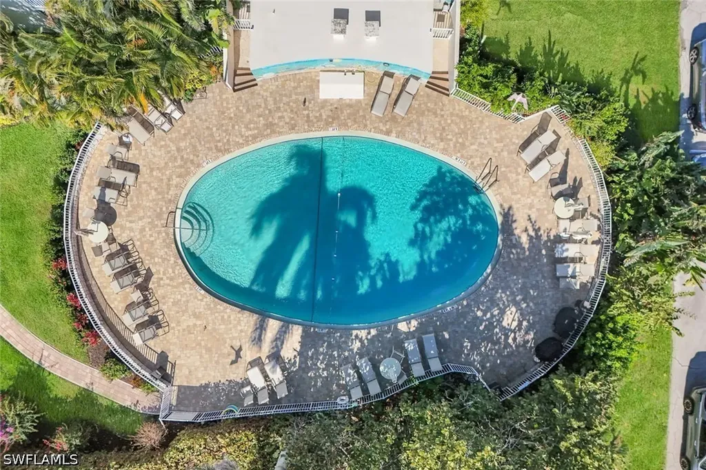 5 Bluebill Avenue Naples FL 34108