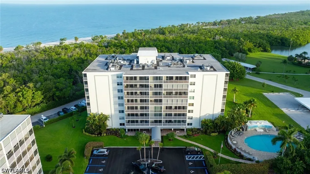 5 Bluebill Avenue Naples FL 34108