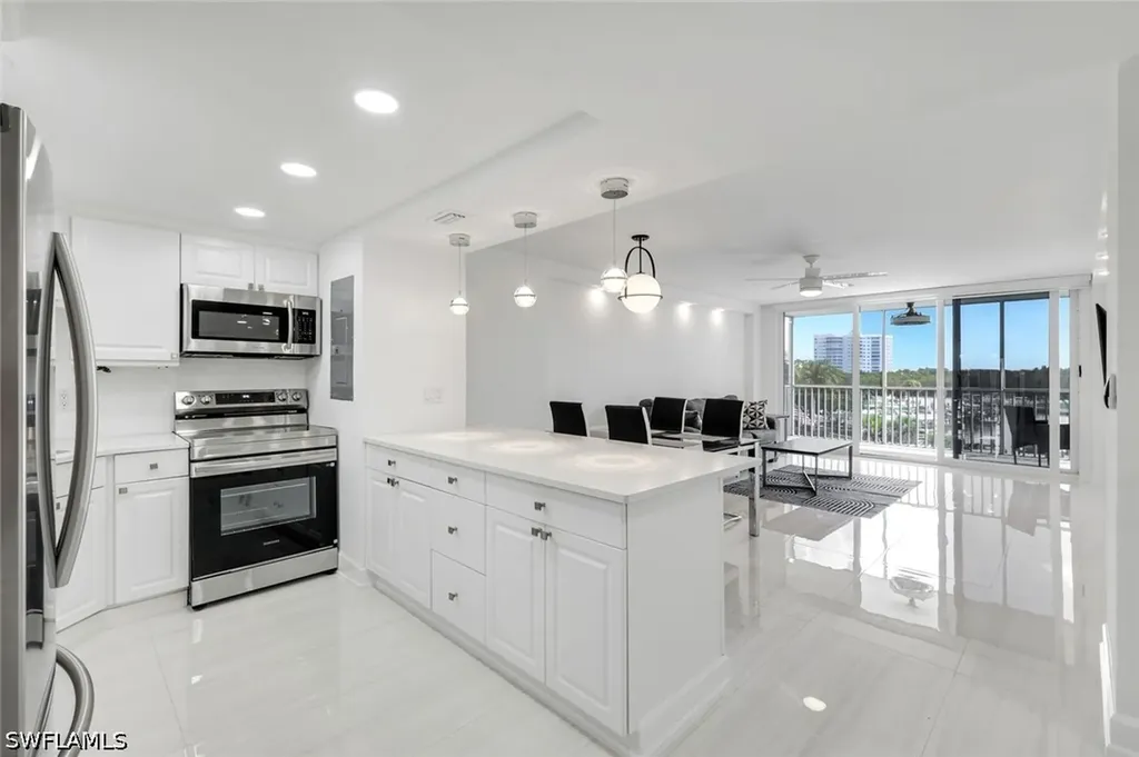 5 Bluebill Avenue Naples FL 34108