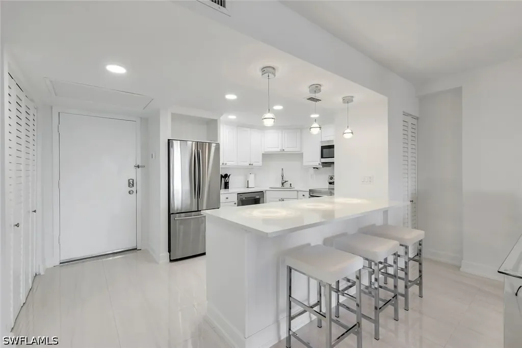 5 Bluebill Avenue Naples FL 34108