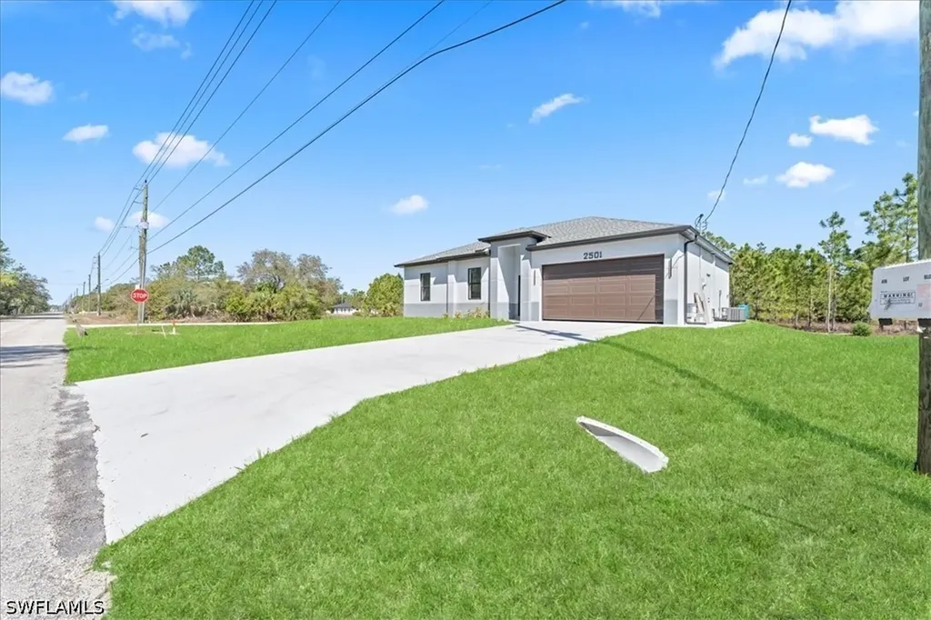 2507 E 15th Street Lehigh Acres FL 33972