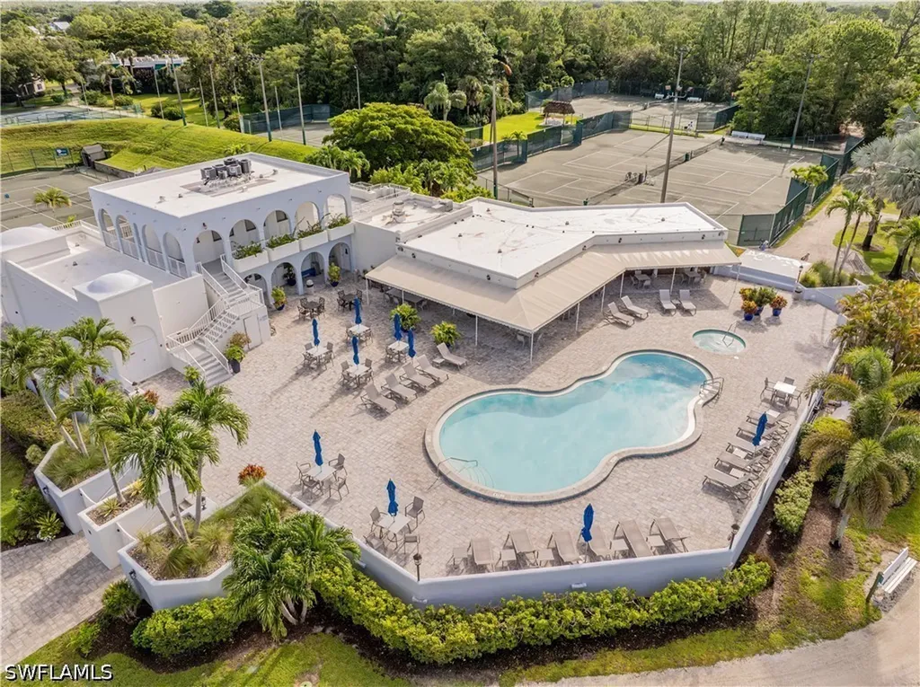 3588 Corinthian Way Naples FL 34105