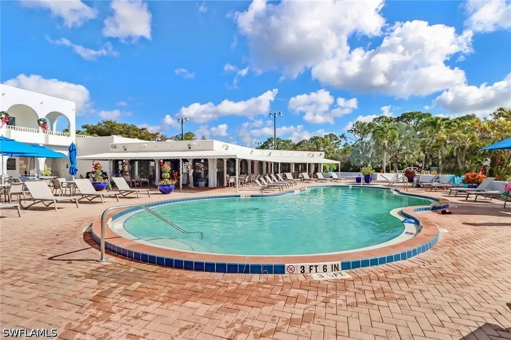 3588 Corinthian Way Naples FL 34105