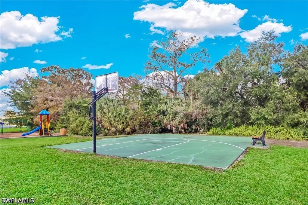 3588 Corinthian Way Naples FL 34105