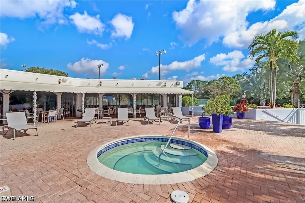 3588 Corinthian Way Naples FL 34105