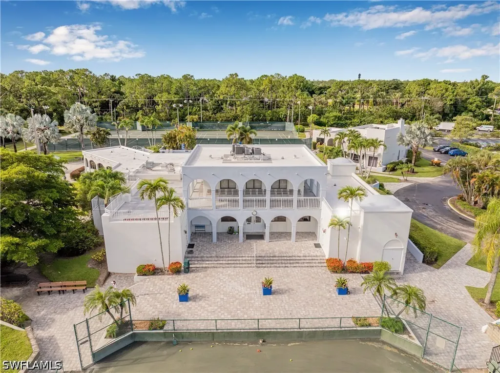 3588 Corinthian Way Naples FL 34105