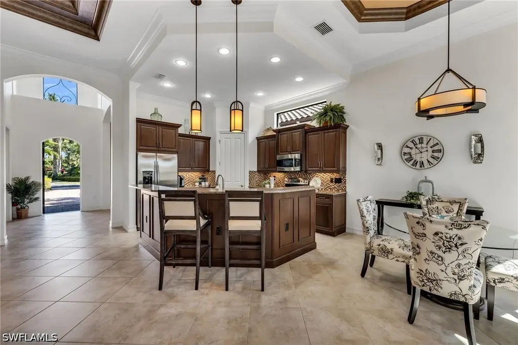 7296 Lantana Circle Naples FL 34119