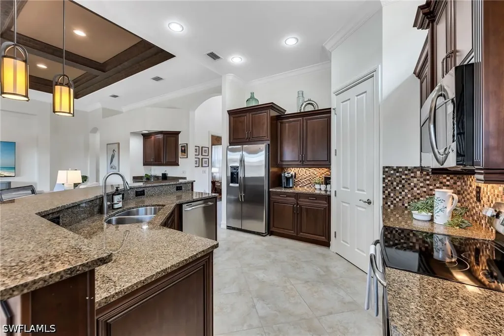 7296 Lantana Circle Naples FL 34119