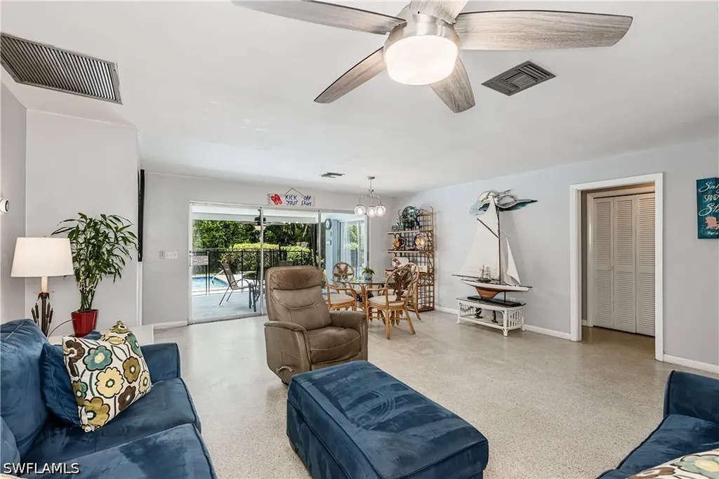 211 W Flamingo Circle Marco Island FL 34145