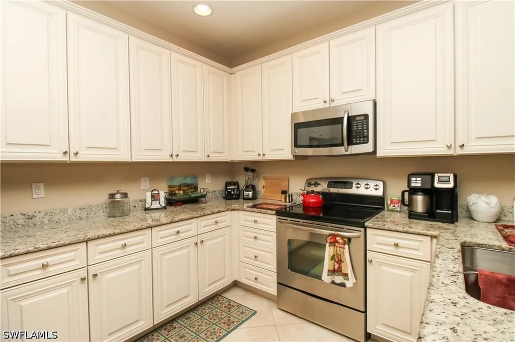9054 Capistrano Street N Naples FL 34113