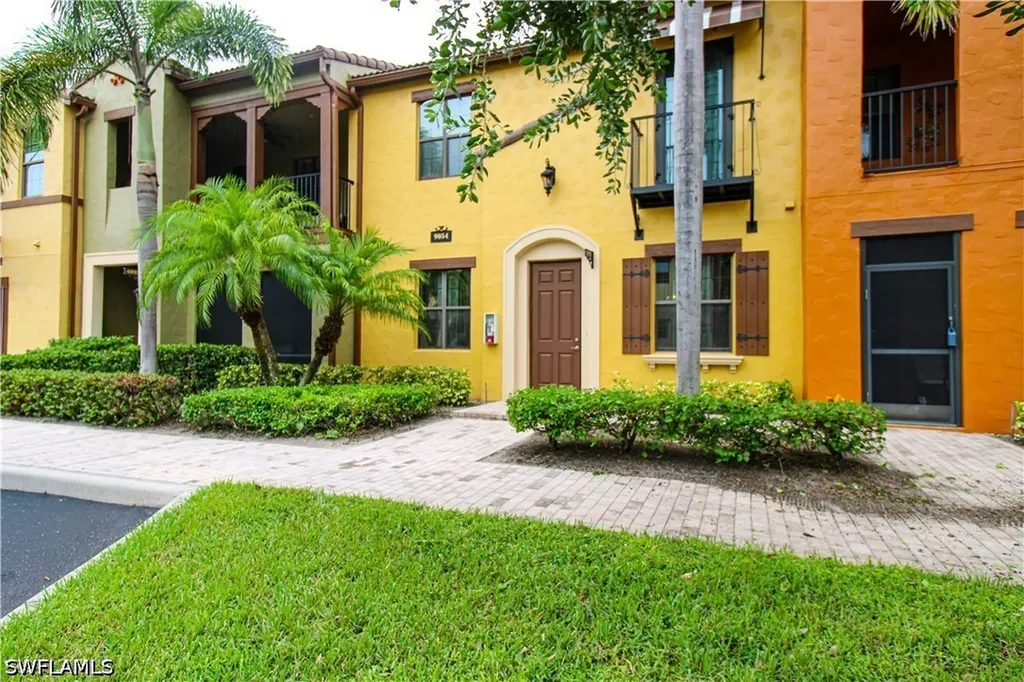9054 Capistrano Street N Naples FL 34113