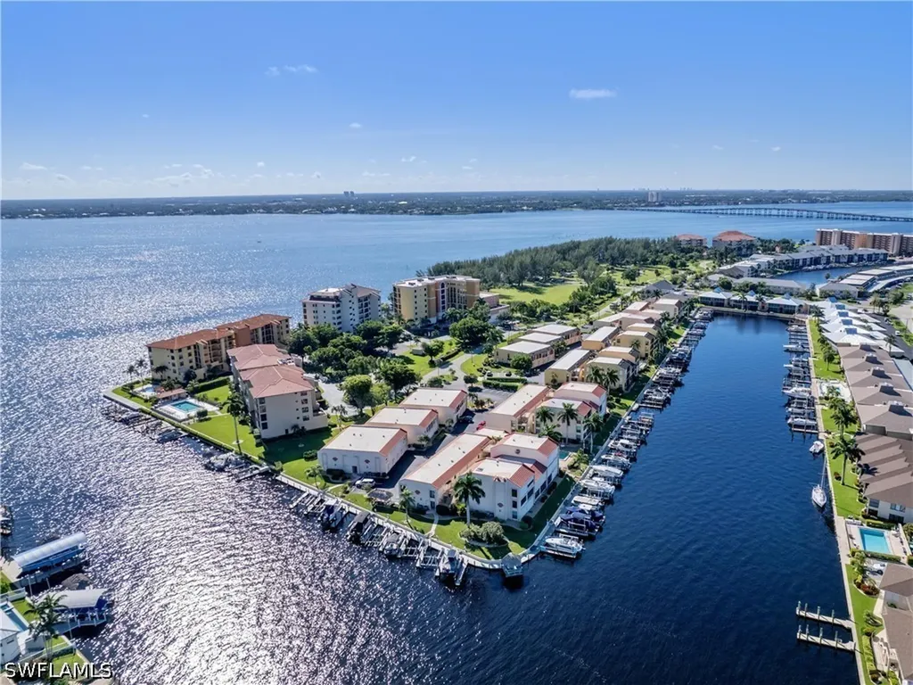 4105 SE 19th Place Cape Coral FL 33904